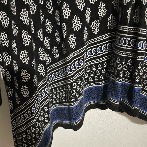 Max Studio Women’s Top size Small. - Picture 3 of 4